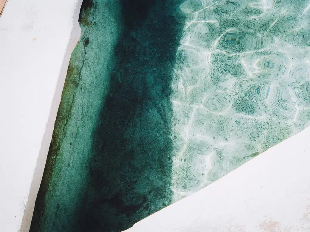 Uma piscina não se limpa sozinha.